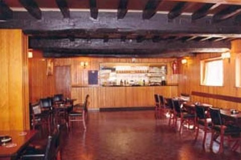 George Watson Room 2 bar